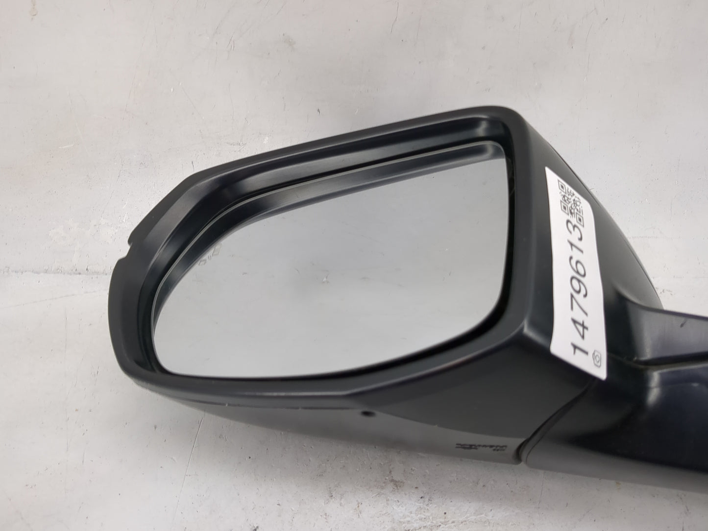 2017-2022 Honda Cr-V Driver Side View Mirror - Left Door Mirror OEM Used - Oemusedautoparts1.com
