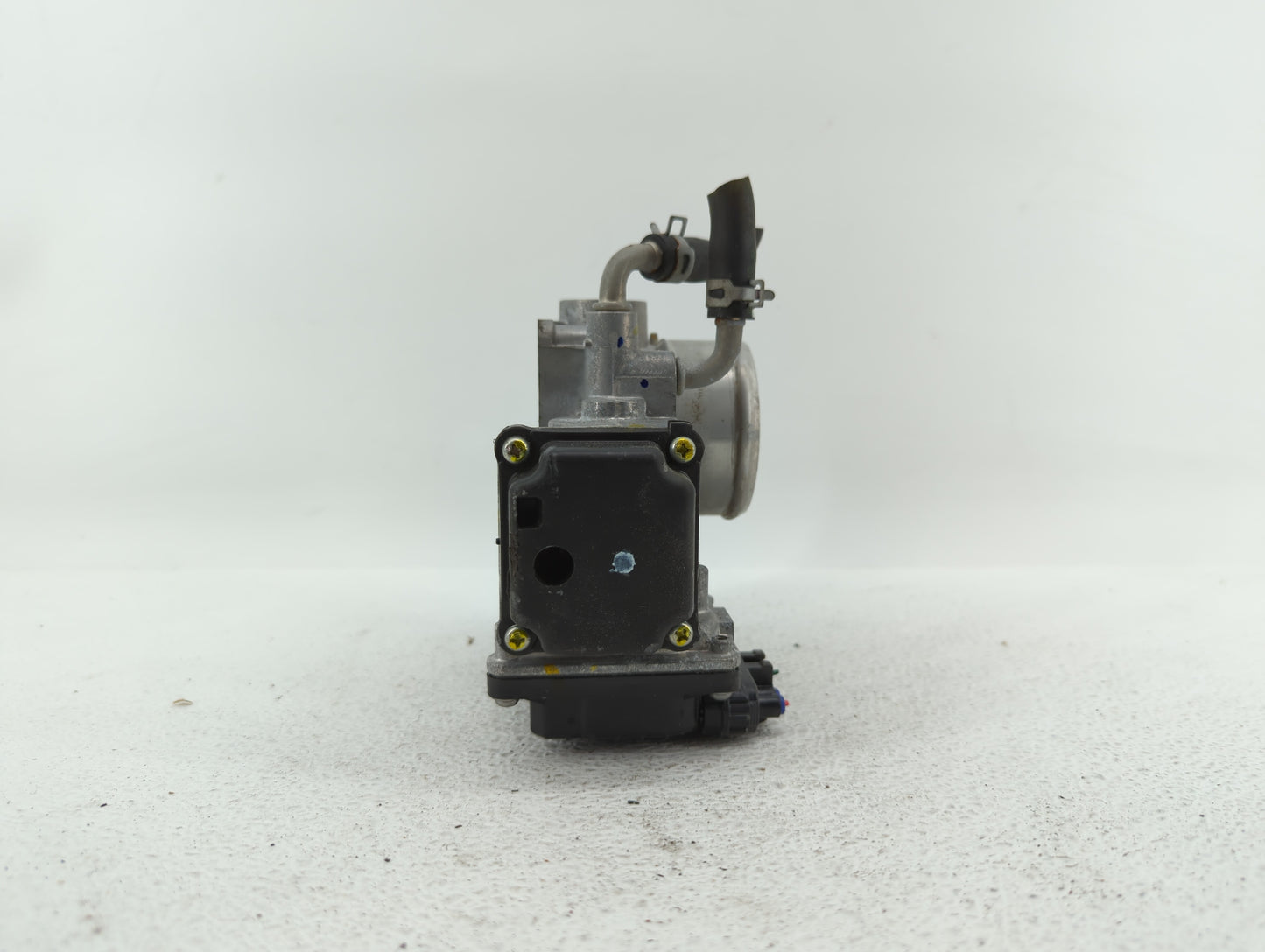 2017-2018 Honda Cr-V Throttle Body P/N:GMG9A Fits Fits 2016 2017 2018 2019 OEM Used Auto Parts - Oemusedautoparts1.com