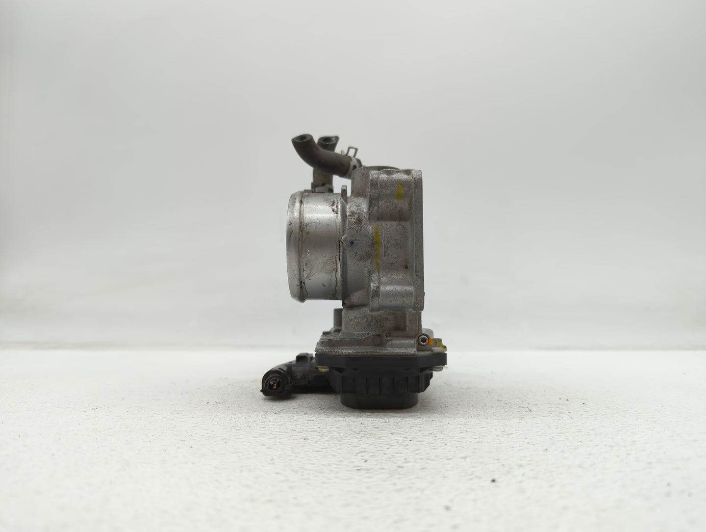 2017-2018 Honda Cr-V Throttle Body P/N:GMG9A Fits Fits 2016 2017 2018 2019 OEM Used Auto Parts - Oemusedautoparts1.com
