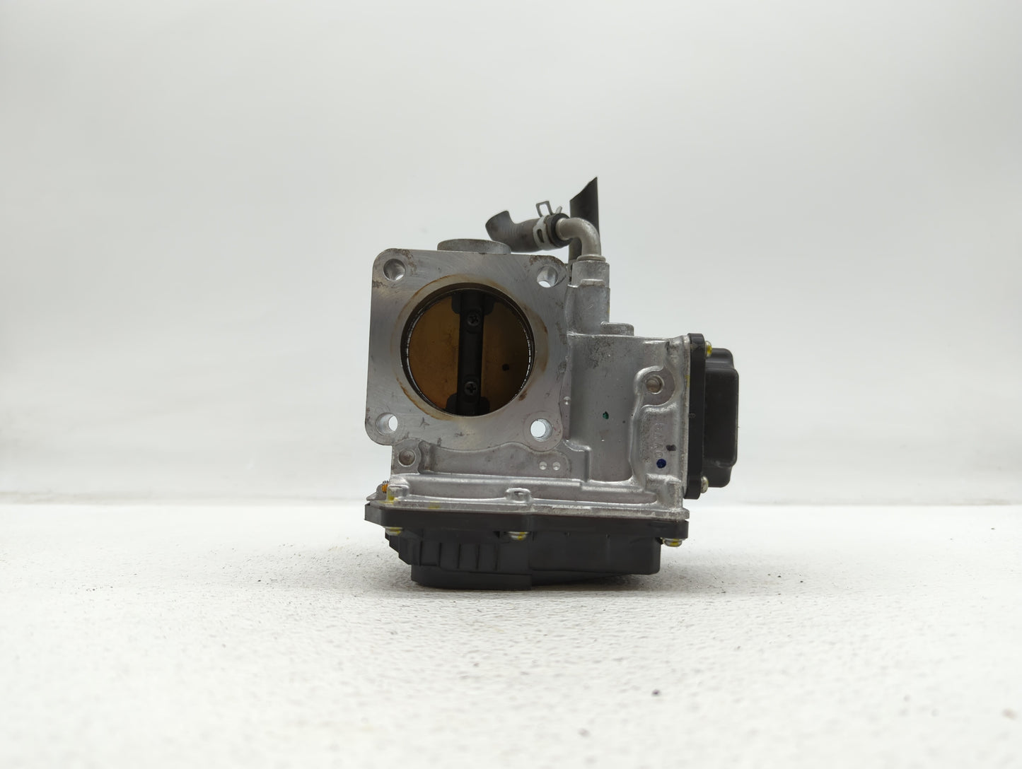 2017-2018 Honda Cr-V Throttle Body P/N:GMG9A Fits Fits 2016 2017 2018 2019 OEM Used Auto Parts - Oemusedautoparts1.com