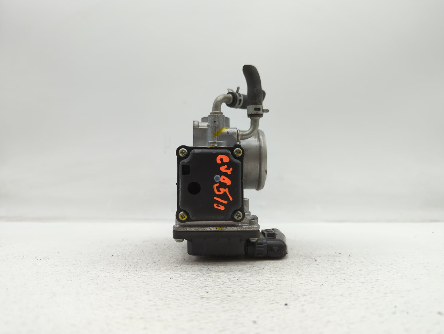 2017-2018 Honda Cr-V Throttle Body P/N:GMG9A Fits Fits 2016 2017 2018 2019 OEM Used Auto Parts - Oemusedautoparts1.com