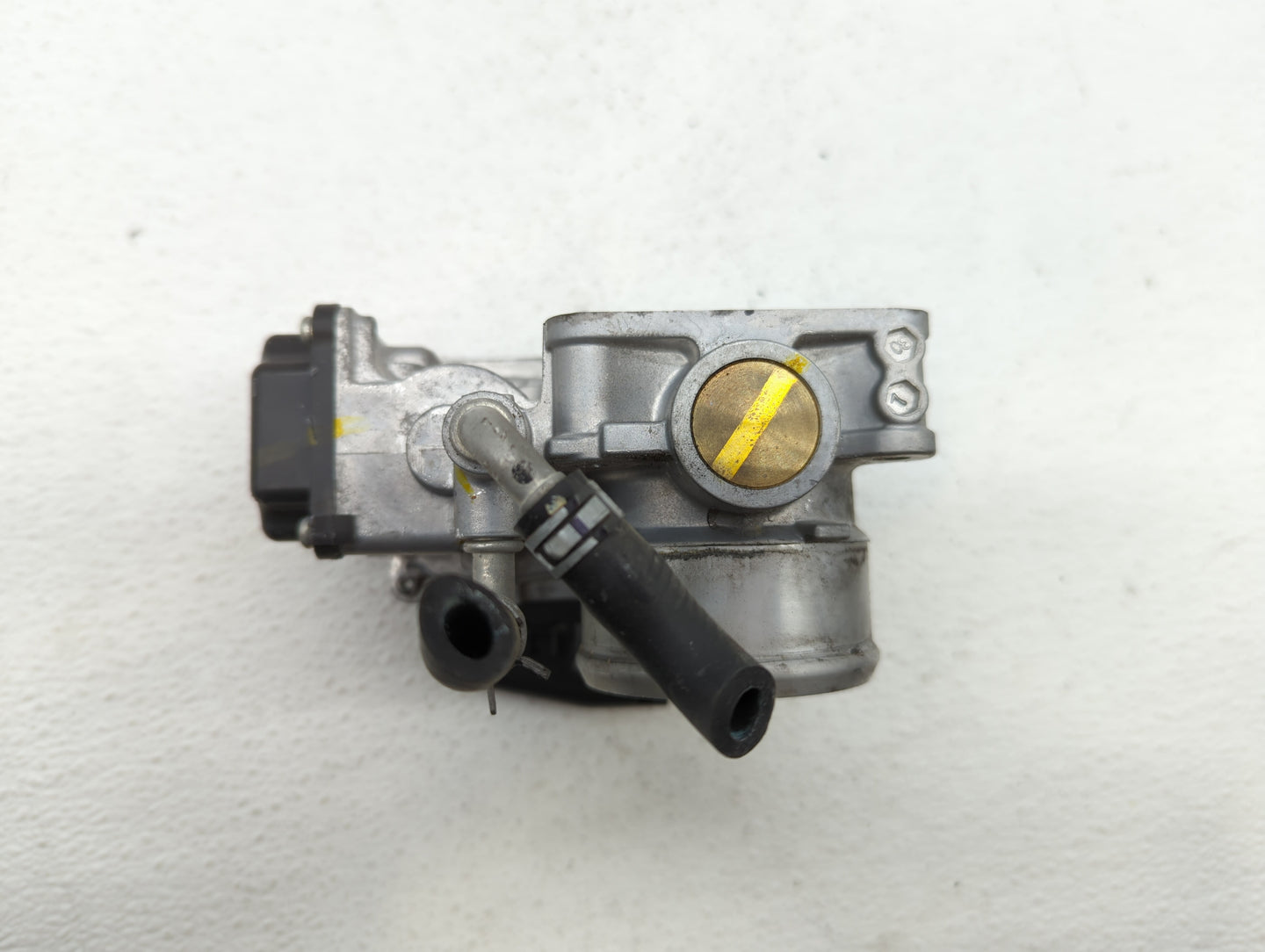 2017-2018 Honda Cr-V Throttle Body P/N:GMG9A Fits Fits 2016 2017 2018 2019 OEM Used Auto Parts - Oemusedautoparts1.com