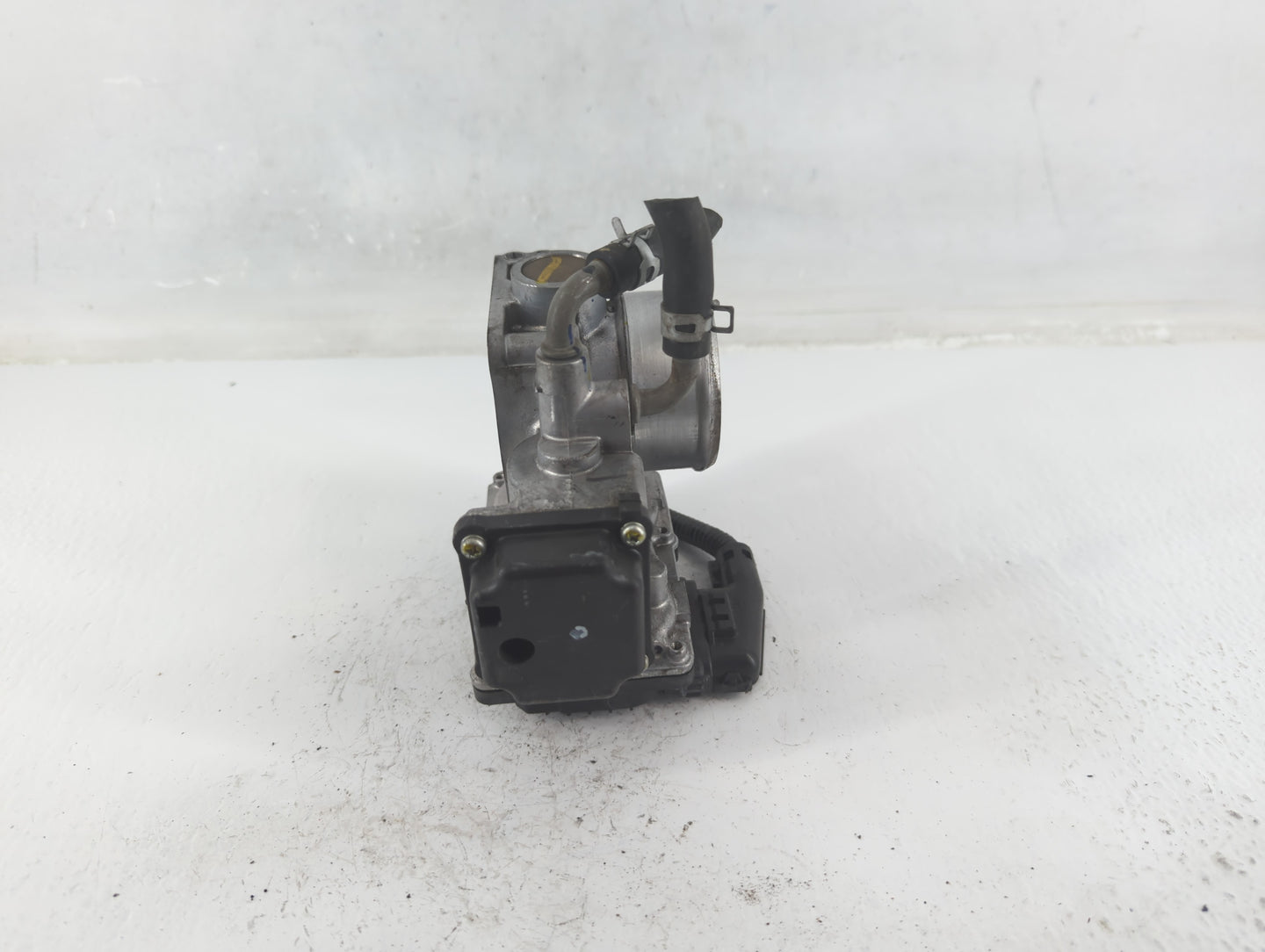 2020-2022 Honda Cr-V Throttle Body P/N:M22858520300 GMG9A Fits Fits 2016 2017 2018 2019 2020 2021 2022 OEM Used Auto Parts -