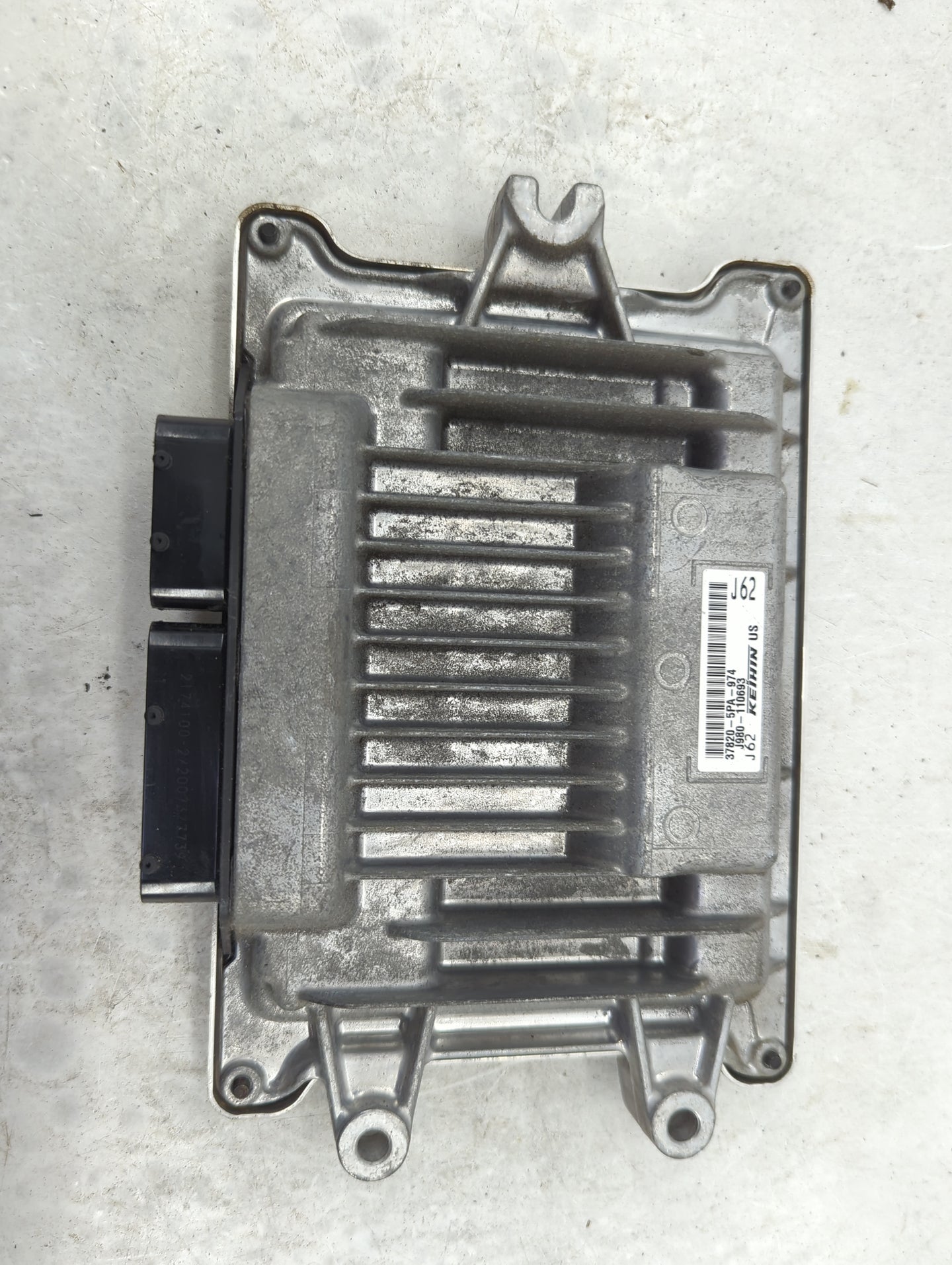 2020 Honda Crv PCM Engine Control Computer ECU ECM PCU OEM P/N:37820-5PA-974 Fits OEM Used Auto Parts - Oemusedautoparts1.co