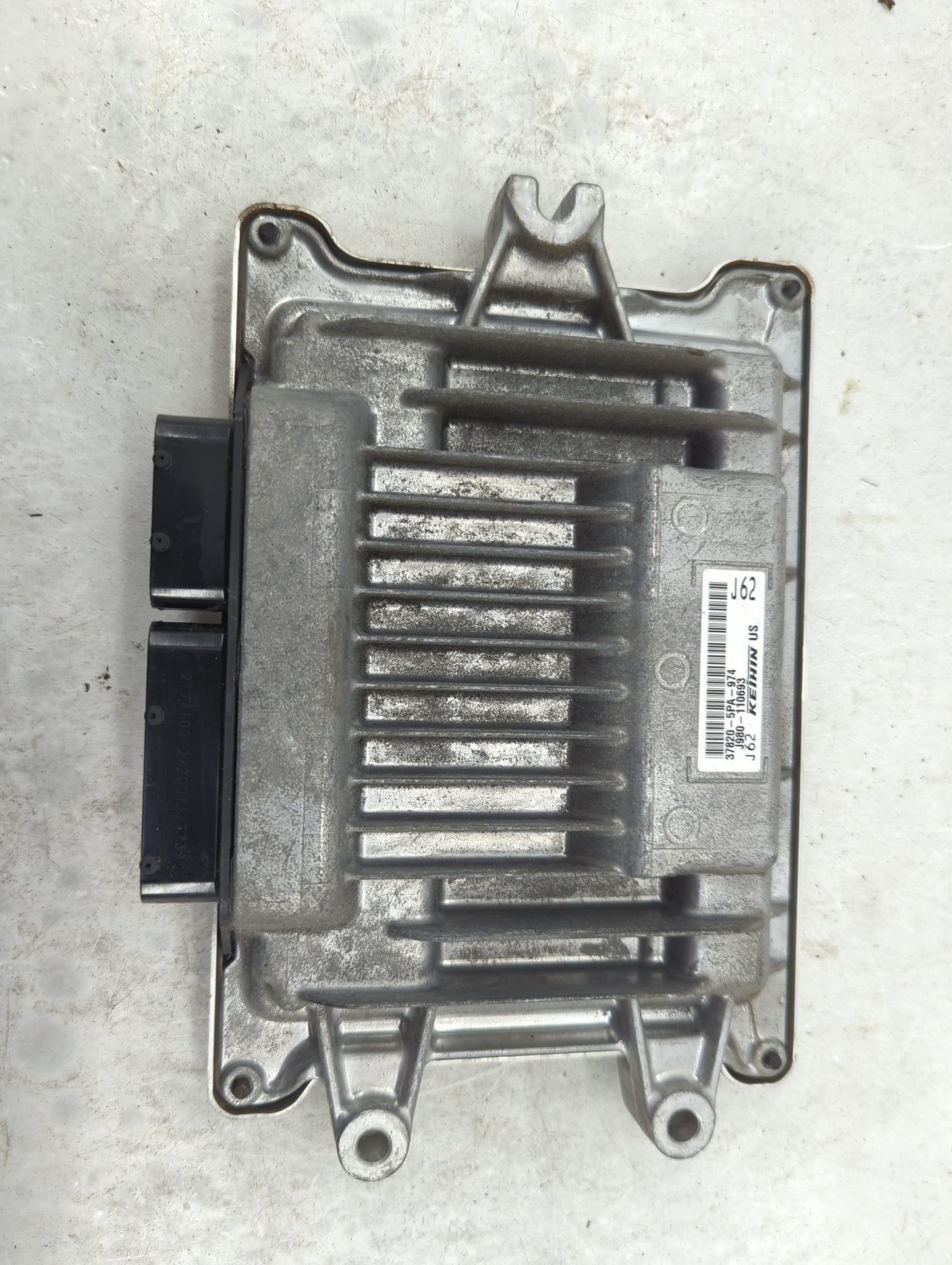 2020 Honda Crv PCM Engine Control Computer ECU ECM PCU OEM P/N:37820-5PA-974 Fits OEM Used Auto Parts - Oemusedautoparts1.co