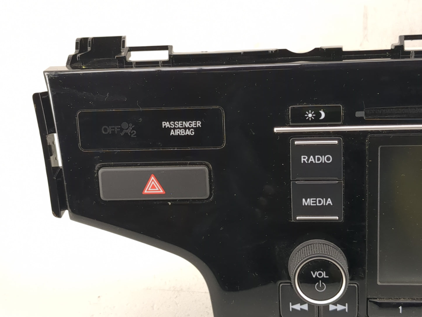 2020 Honda Fit Radio AM FM Cd Player Receiver Replacement P/N:39100-T5A-A011-M1 Fits OEM Used Auto Parts - Oemusedautoparts1