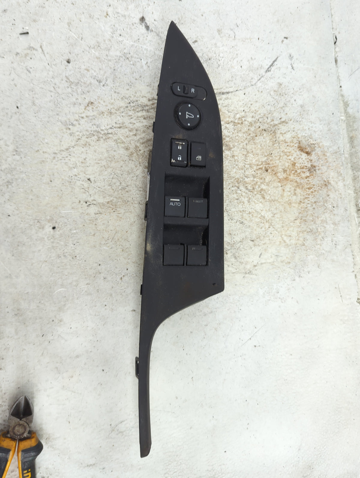 2020 Honda Fit Master Power Window Switch Replacement Driver Side Left Fits OEM Used Auto Parts - Oemusedautoparts1.com