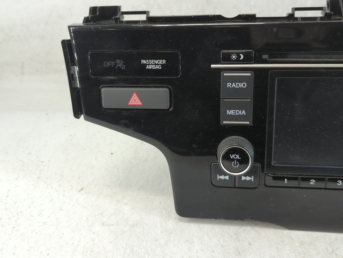 2020 Honda Fit Radio AM FM Cd Player Receiver Replacement P/N:39100-T5A-A011-M1 Fits OEM Used Auto Parts - Oemusedautoparts1