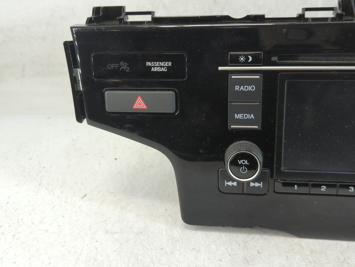 2020 Honda Fit Radio AM FM Cd Player Receiver Replacement P/N:39100-T5A-A011-M1 Fits OEM Used Auto Parts - Oemusedautoparts1