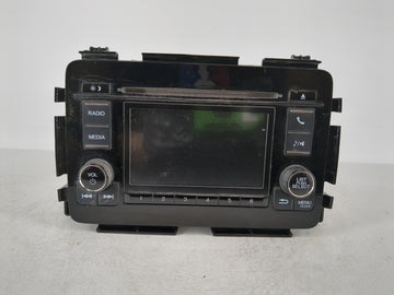 2019-2022 Honda Hr-V Radio AM FM Cd Player Receiver Replacement P/N:39100-T7W-A911-M1 Fits Fits 2019 2020 2021 2022 OEM Used