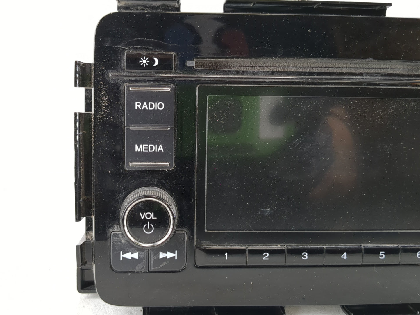 2019-2022 Honda Hr-V Radio AM FM Cd Player Receiver Replacement P/N:39100-T7W-A911-M1 Fits Fits 2019 2020 2021 2022 OEM Used