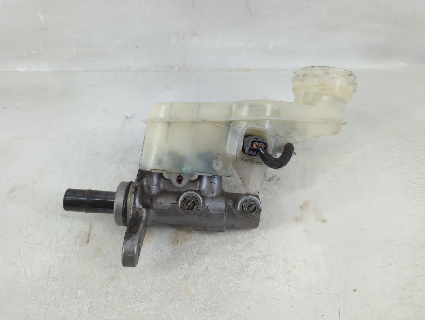 2016-2022 Honda Hr-v Brake Master Cylinder - Oemusedautoparts1.com