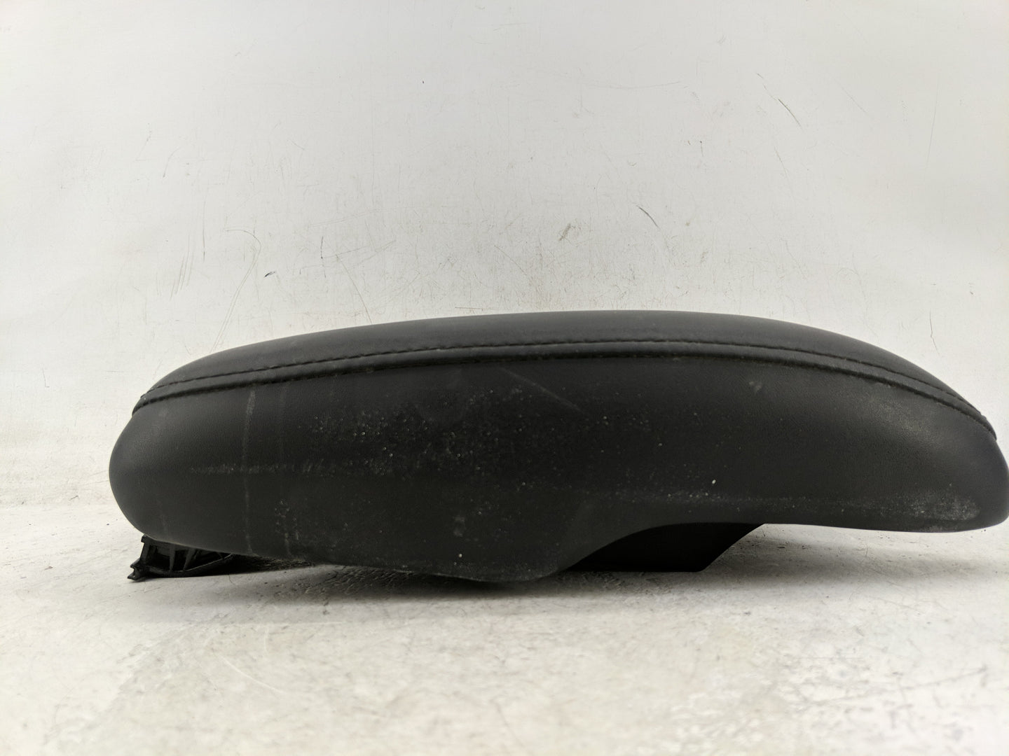 2020 Honda Hr-V Center Console Armrest Cover Lid Fits OEM Used Auto Parts - Oemusedautoparts1.com