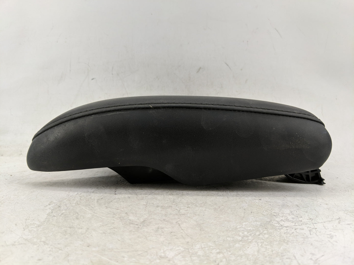 2020 Honda Hr-V Center Console Armrest Cover Lid Fits OEM Used Auto Parts - Oemusedautoparts1.com