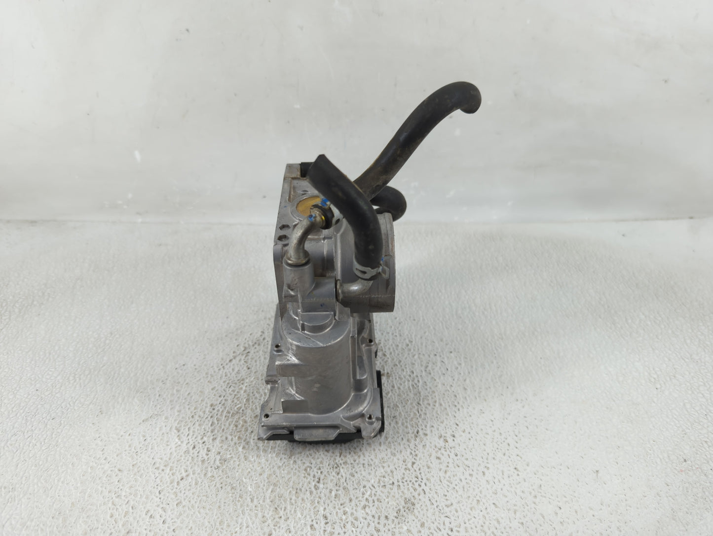 2016-2022 Honda Hr-V Throttle Body P/N:GMF3B Fits Fits 2012 2013 2014 2015 2016 2017 2018 2019 2020 2021 2022 OEM Used Auto 