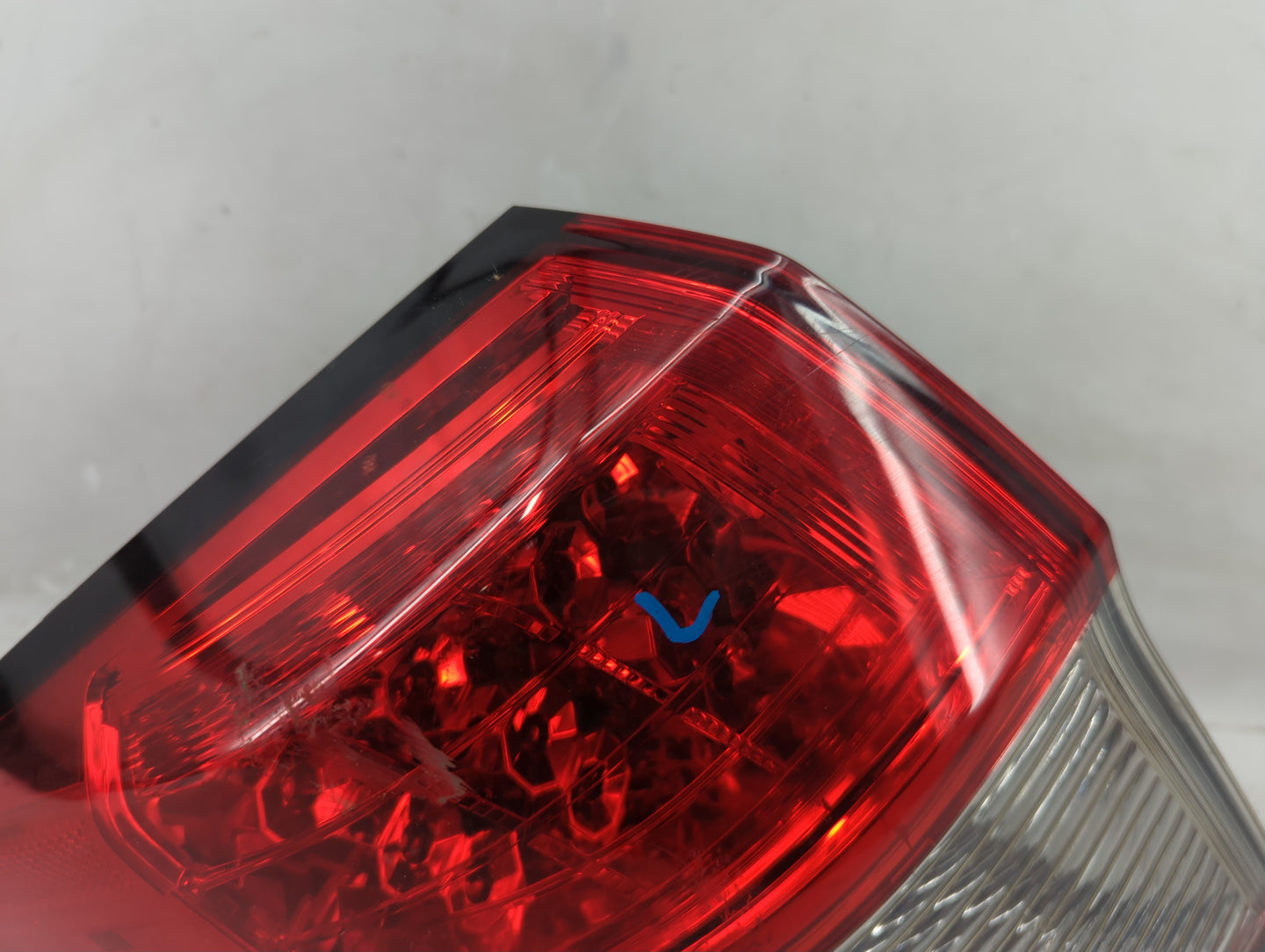 2019-2022 Honda Hr-V Tail Light Assembly Driver Left OEM P/N:220-18335 Fits Fits 2019 2020 2021 2022 OEM Used Auto Parts - O