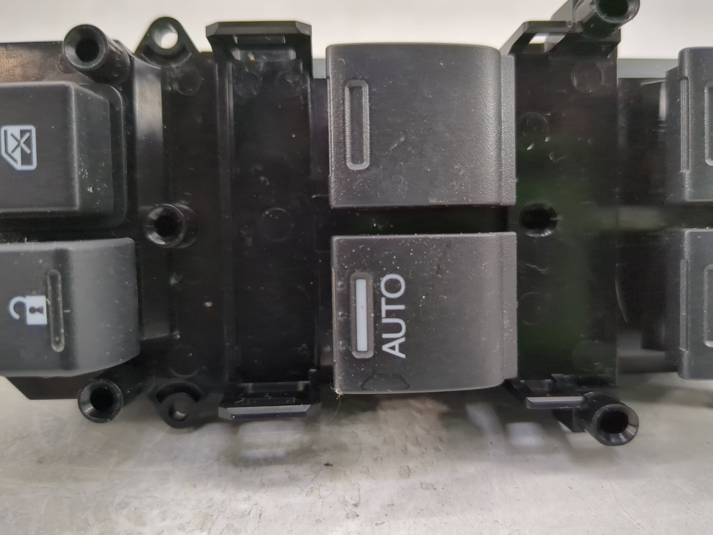 2016-2022 Honda Hr-V Master Power Window Switch Replacement Driver Side Left Fits Fits 2016 2017 2018 2019 2020 2021 2022 OE