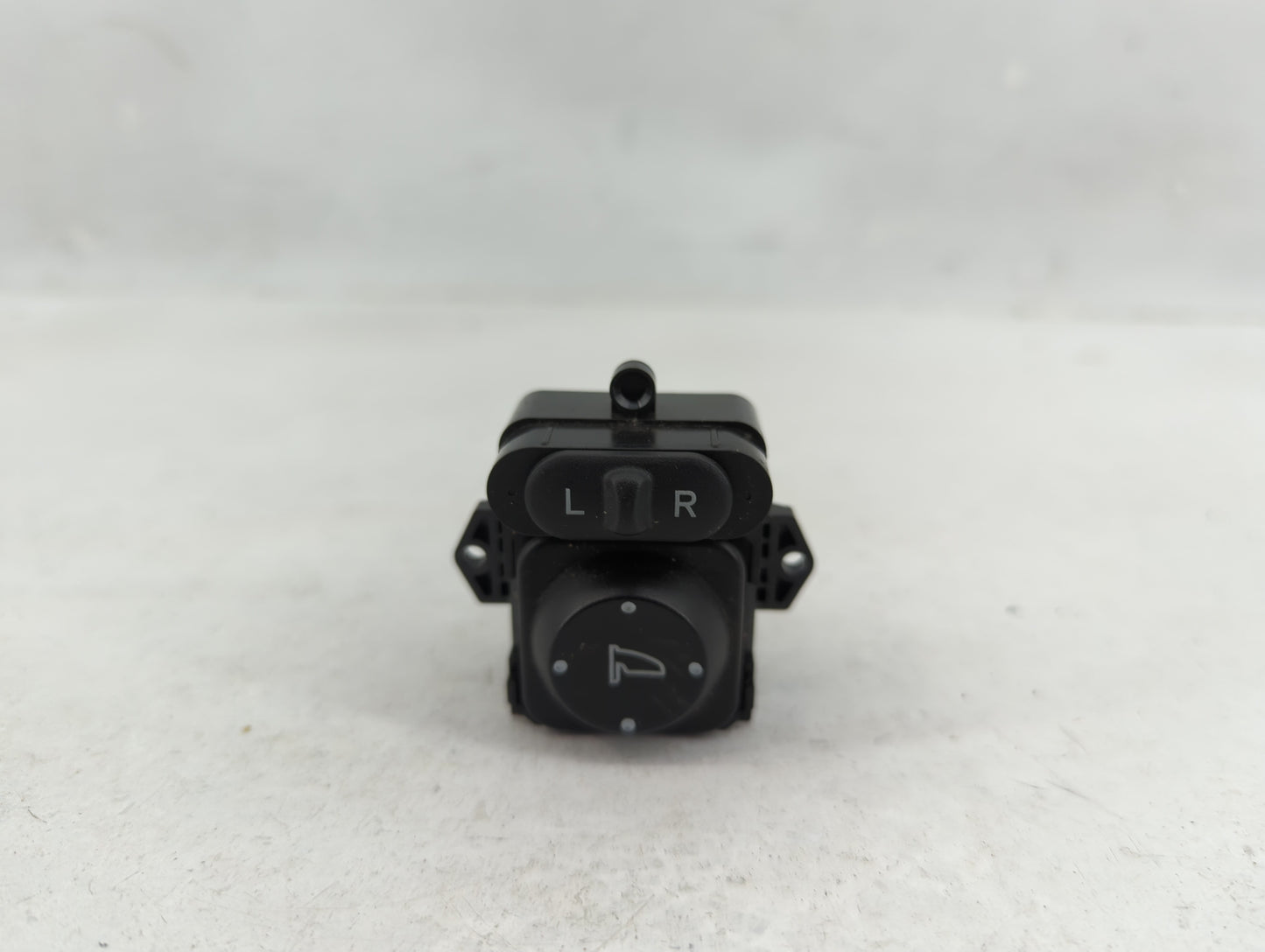2016-2022 Honda Hr-V Master Power Window Switch Replacement Driver Side Left P/N:T5A E010 Fits OEM Used Auto Parts - Oemused