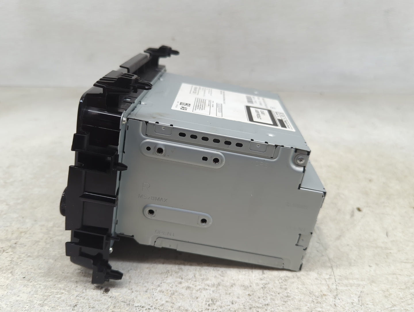 2019-2022 Honda Hr-V Radio AM FM Cd Player Receiver Replacement P/N:39100-T7W-A911-M1 Fits Fits 2019 2020 2021 2022 OEM Used
