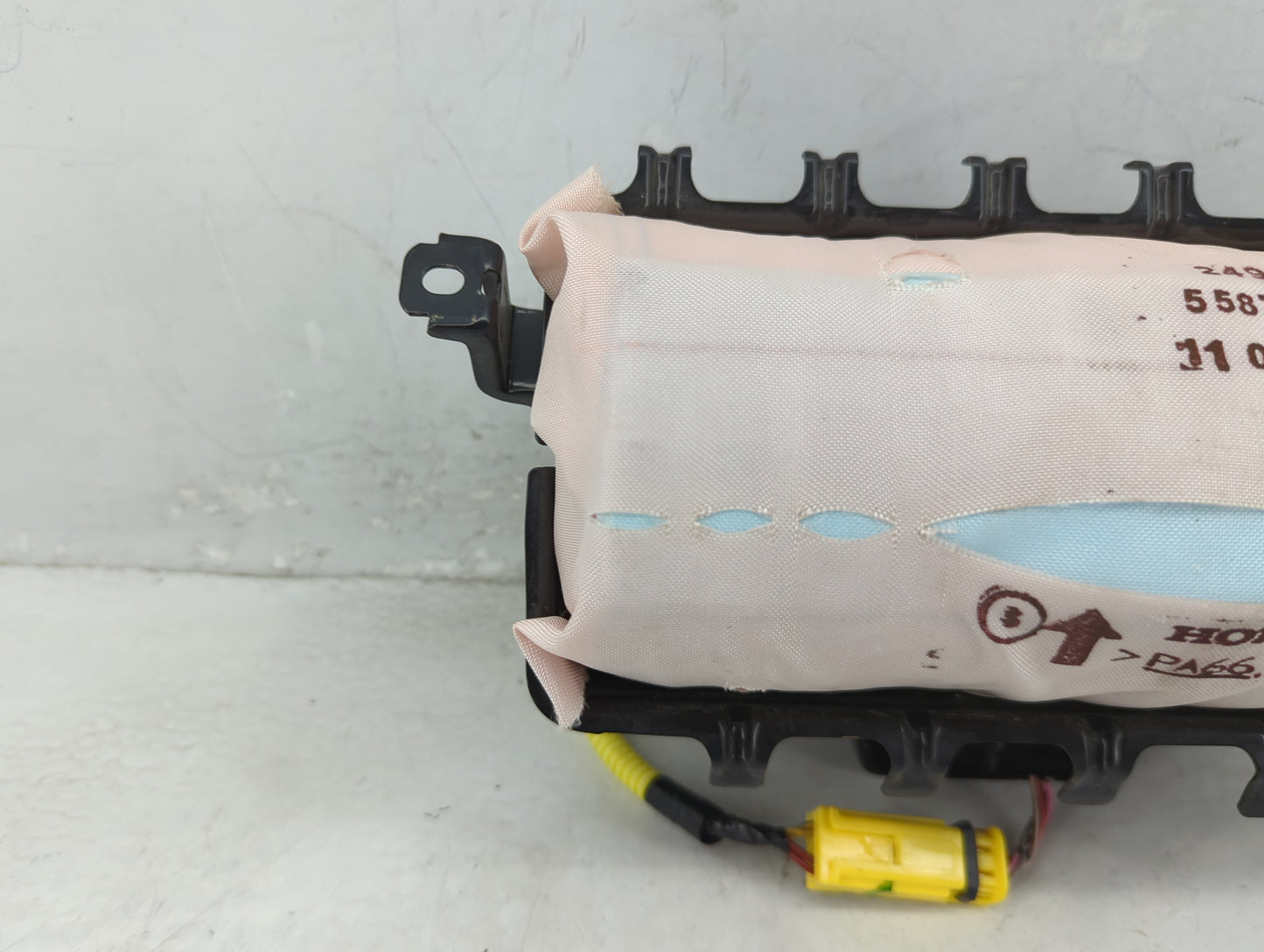 2016-2022 Honda Hr-V Air Bag Passenger Right Dashboard OEM P/N:77850-T7S-A85 Fits Fits 2016 2017 2018 2019 2020 2021 2022 OE