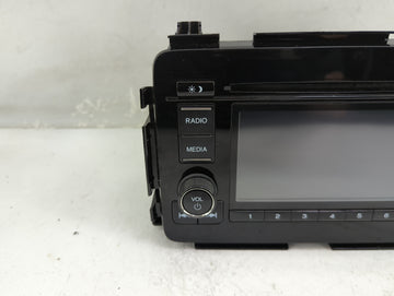 2019-2022 Honda Hr-V Radio AM FM Cd Player Receiver Replacement P/N:39100-T7W-A911-M1 CV-CHV8N0JX Fits Fits 2019 2020 2021 2022 OEM Used Auto Parts