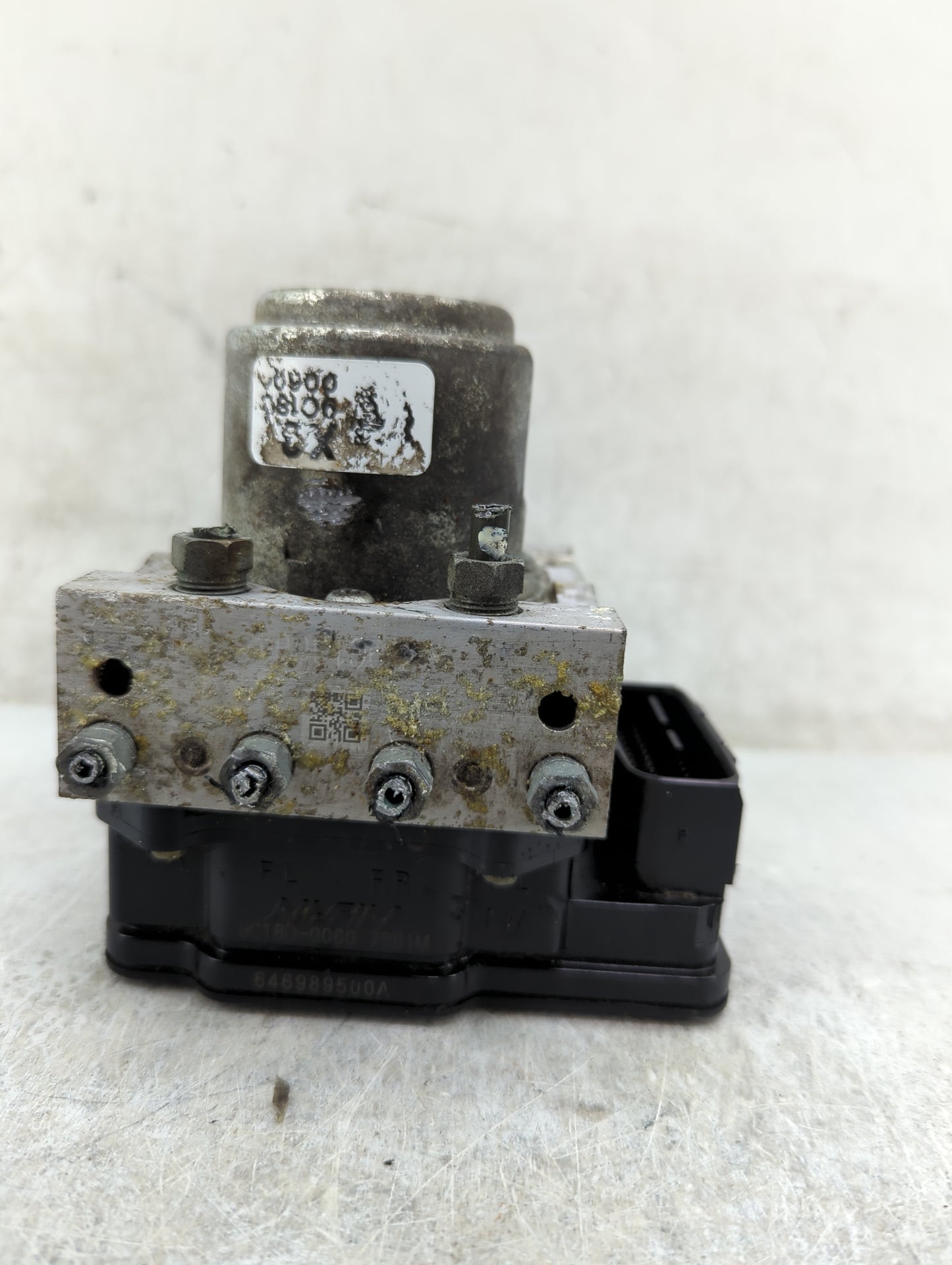 2019-2022 Honda Hr-V ABS Pump Control Module Replacement P/N:646989500A Fits Fits 2019 2020 2021 2022 OEM Used Auto Parts - 