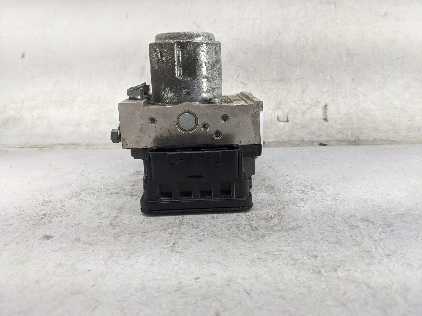 2019-2022 Honda Hr-V ABS Pump Control Module Replacement P/N:646989700A Fits Fits 2019 2020 2021 2022 OEM Used Auto Parts - 