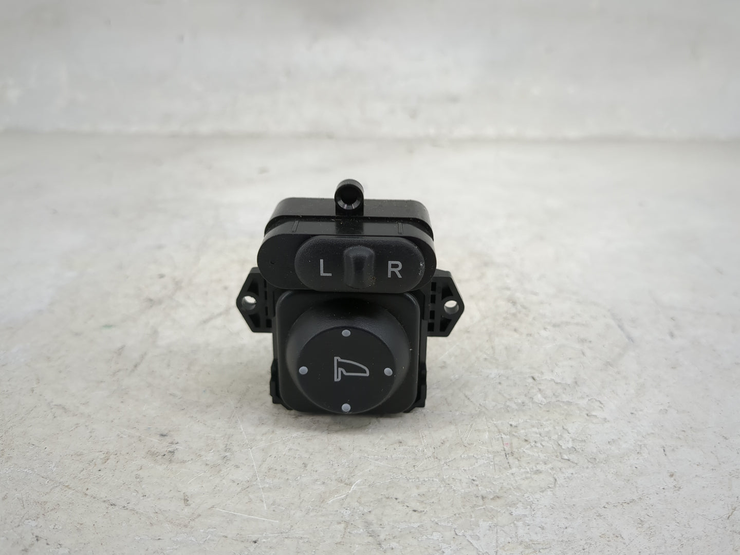 2016-2022 Honda Hr-V Master Power Window Switch Replacement Driver Side Left P/N:T5A E010 NH167L 3039T Fits OEM Used Auto Pa