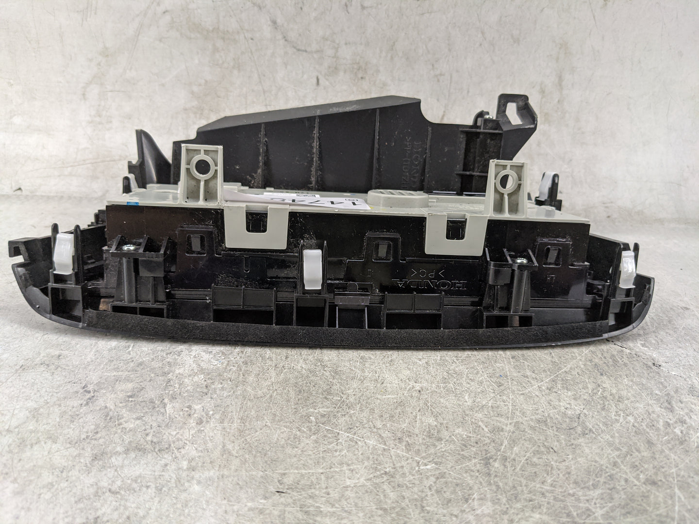 2016-2022 Honda Hr-V Climate Control Module Temperature AC/Heater Replacement P/N:T7W-A8 Fits OEM Used Auto Parts - Oemuseda