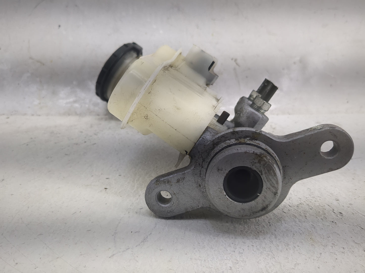 2020 Honda Hr-v Brake Master Cylinder - Oemusedautoparts1.com