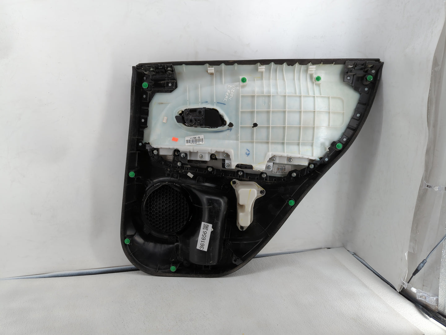 2020 Honda Hr-v Rear Left Driver Interior Door Panel Trim Dark Grey - Oemusedautoparts1.com