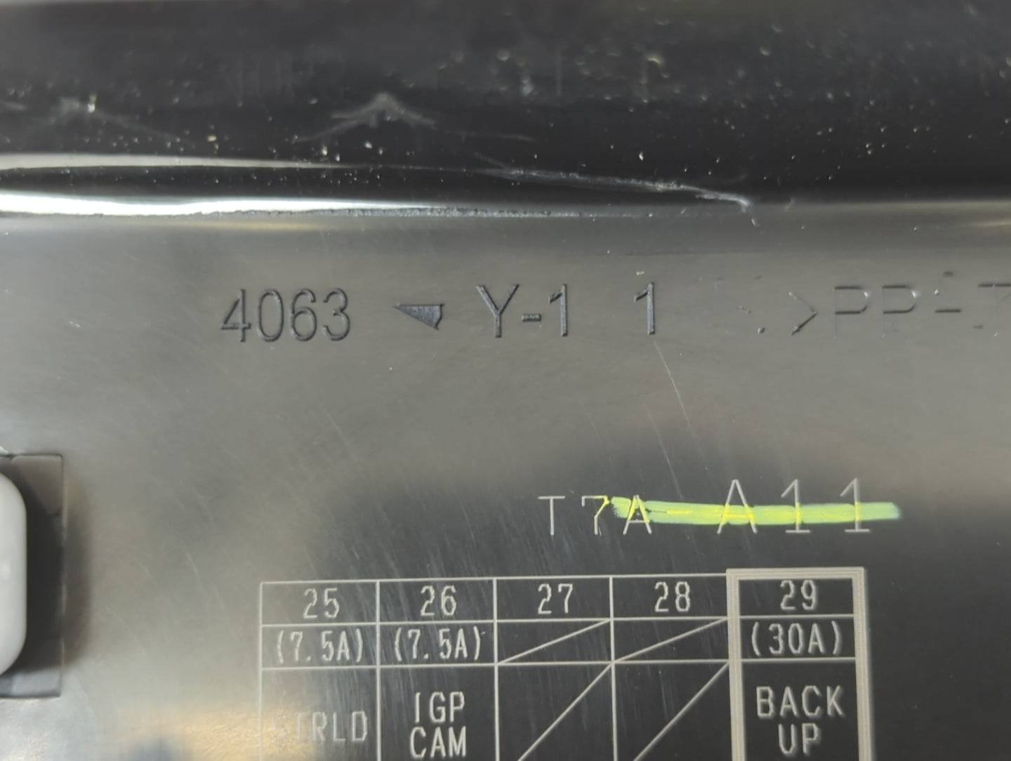 2020-2022 Honda Hr-V Fusebox Fuse Box Panel Relay Module P/N:Y-11 4063 Fits Fits 2020 2021 2022 OEM Used Auto Parts - Oemuse