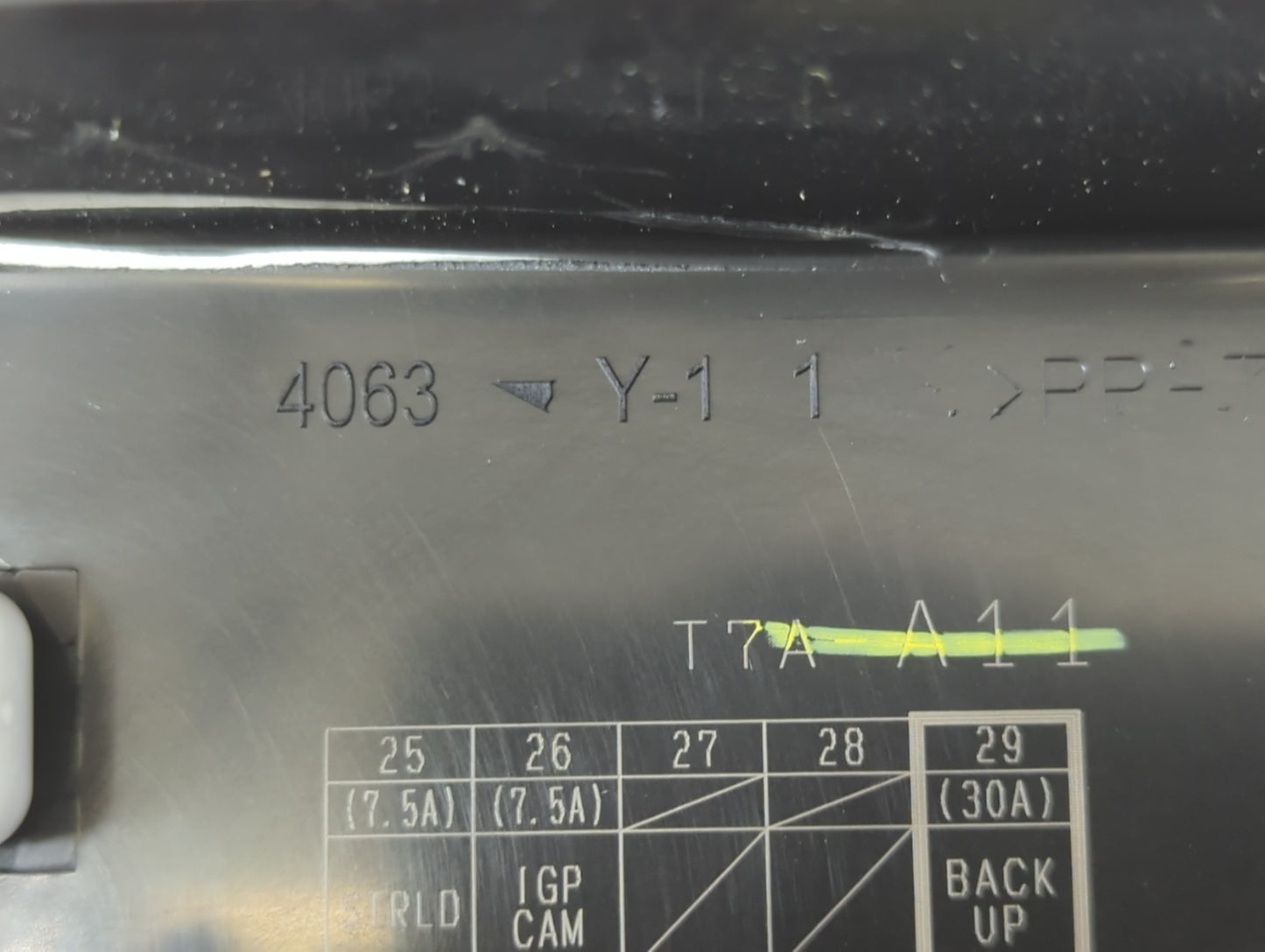 2020-2022 Honda Hr-V Fusebox Fuse Box Panel Relay Module P/N:Y-11 4063 Fits Fits 2020 2021 2022 OEM Used Auto Parts - Oemuse