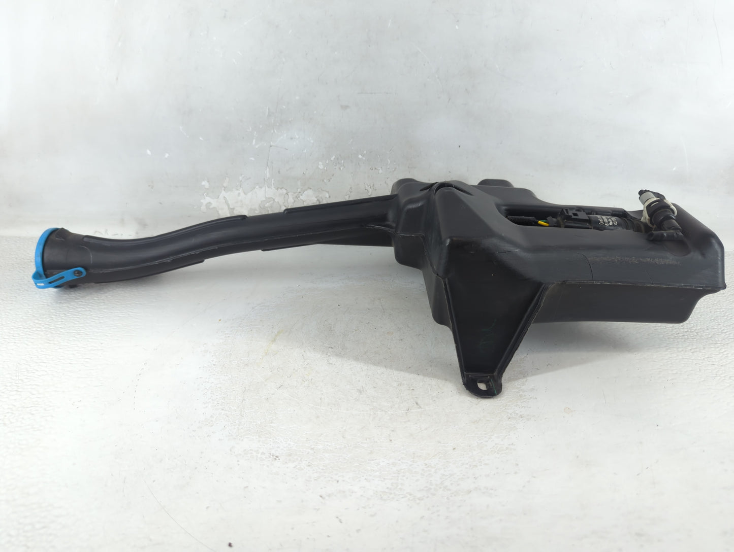 2020 Honda Odyssey Windshield Washer Fluid Reservoir Bottle - Oemusedautoparts1.com