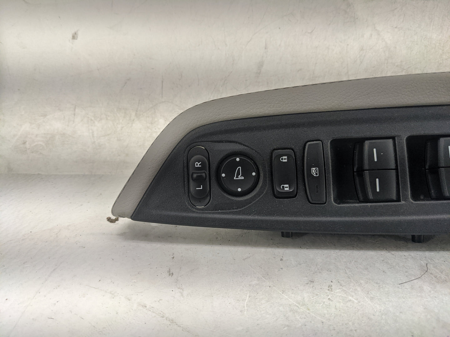 2020 Honda Odyssey Master Power Window Switch Replacement Driver Side Left P/N:83591THRA220XA8 83591-THR-A220-XA8 Fits OEM U