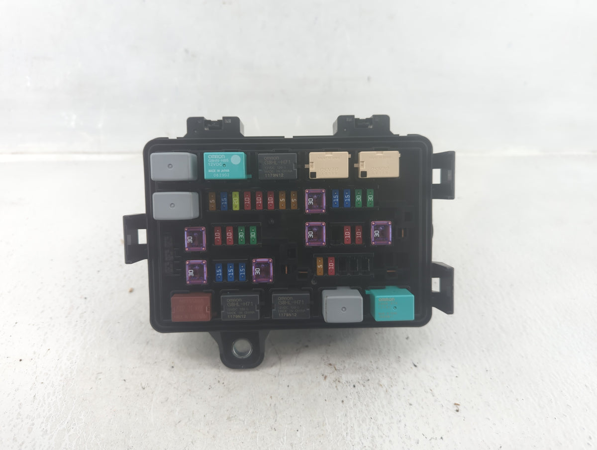 2018-2019 Honda Odyssey Fusebox Fuse Box Panel Relay Module P/N:7171-4924-30 Fits Fits 2018 2019 OEM Used Auto Parts - Oemus
