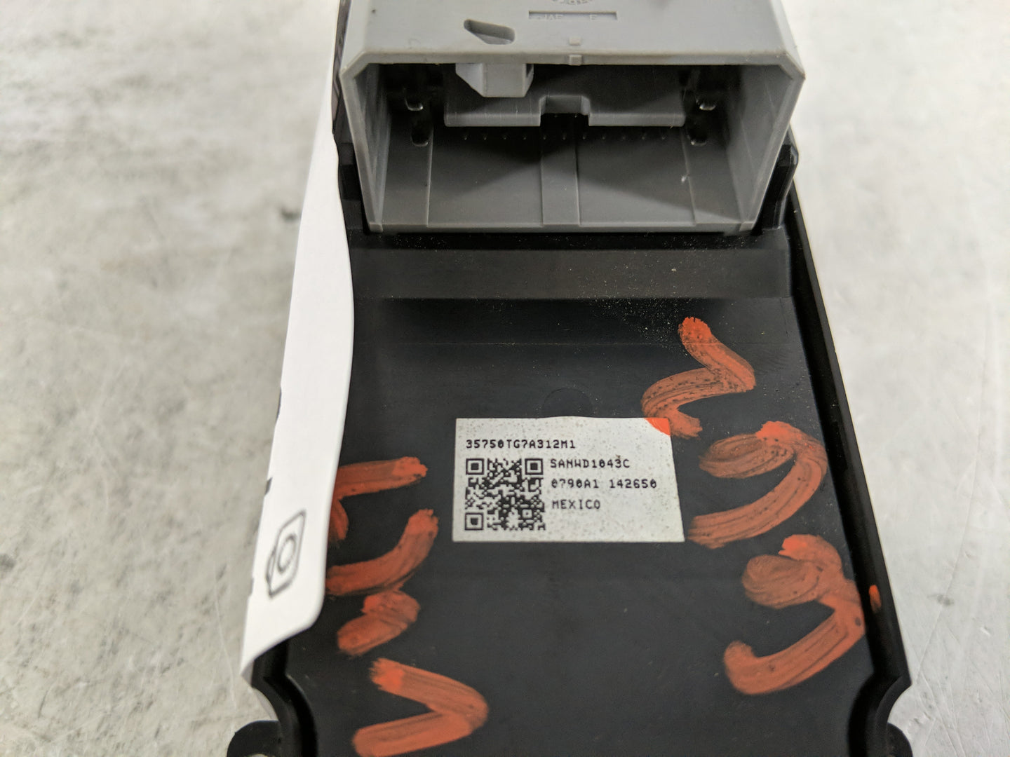 2019-2022 Honda Pilot Master Power Window Switch Replacement Driver Side Left P/N:35750TG7A312M1 Fits Fits 2019 2020 2021 20