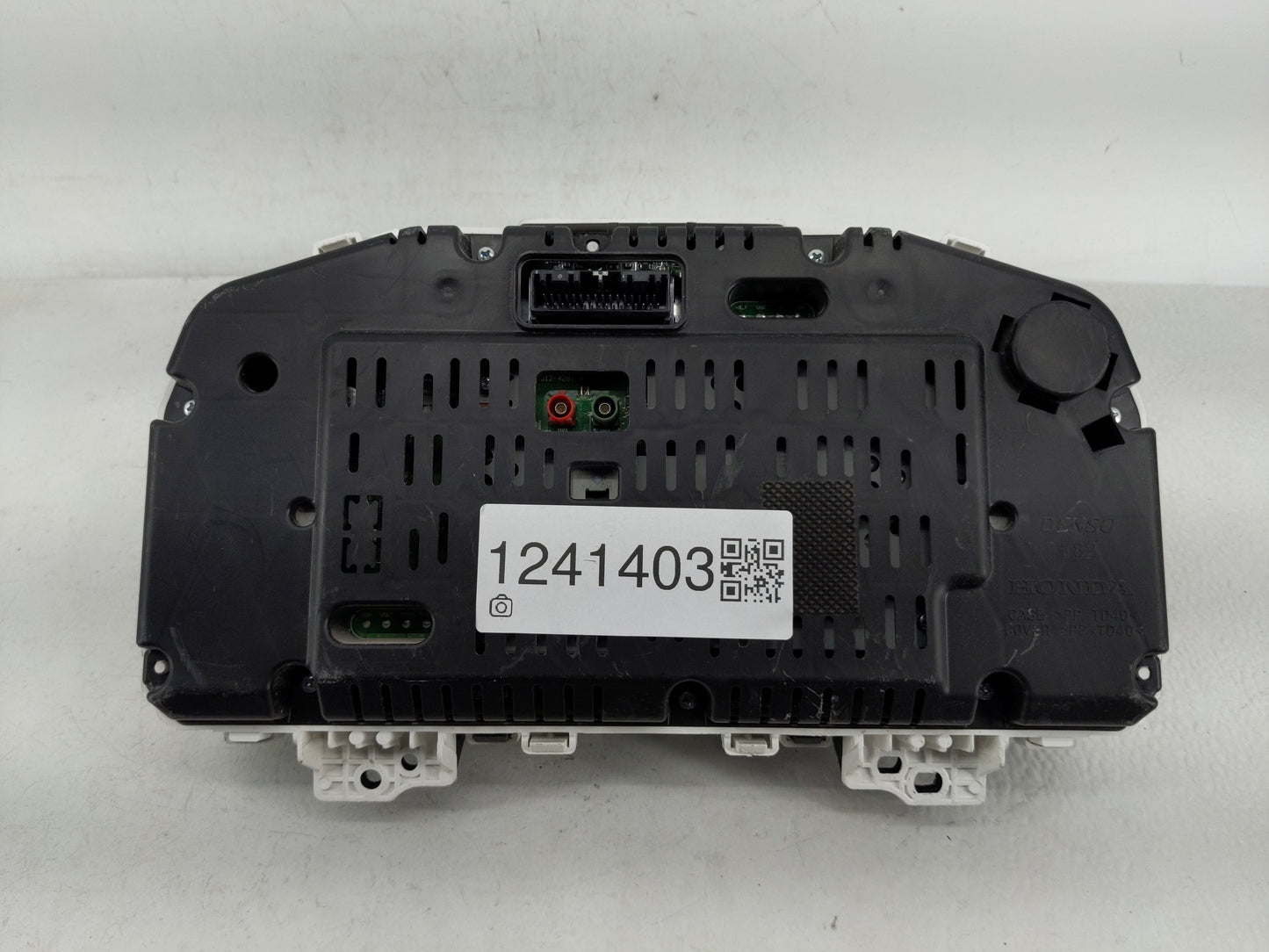 2019-2020 Honda Pilot Instrument Cluster Speedometer Gauges P/N:78100-TG8-AH20-M1 Fits Fits 2019 2020 OEM Used Auto Parts - 