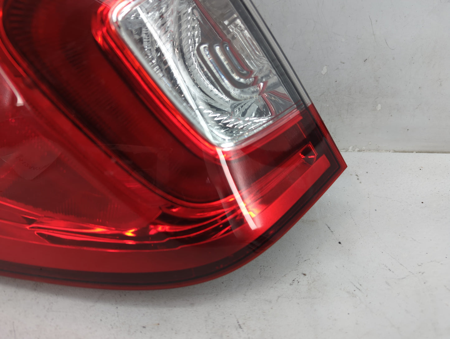 2020-2022 Honda Pilot Tail Light Assembly Driver Left OEM P/N:2XL949398-11 Fits Fits 2020 2021 2022 OEM Used Auto Parts - Oe