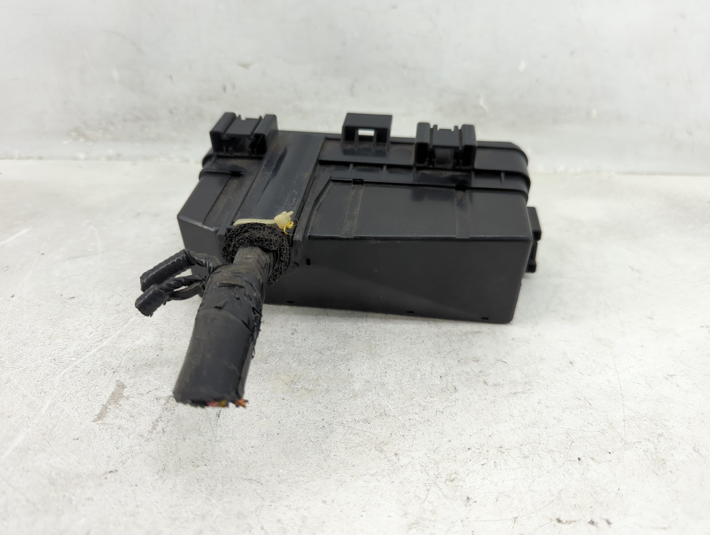 2016-2022 Honda Pilot Chassis Control Module Ccm Bcm Body Control - Oemusedautoparts1.com