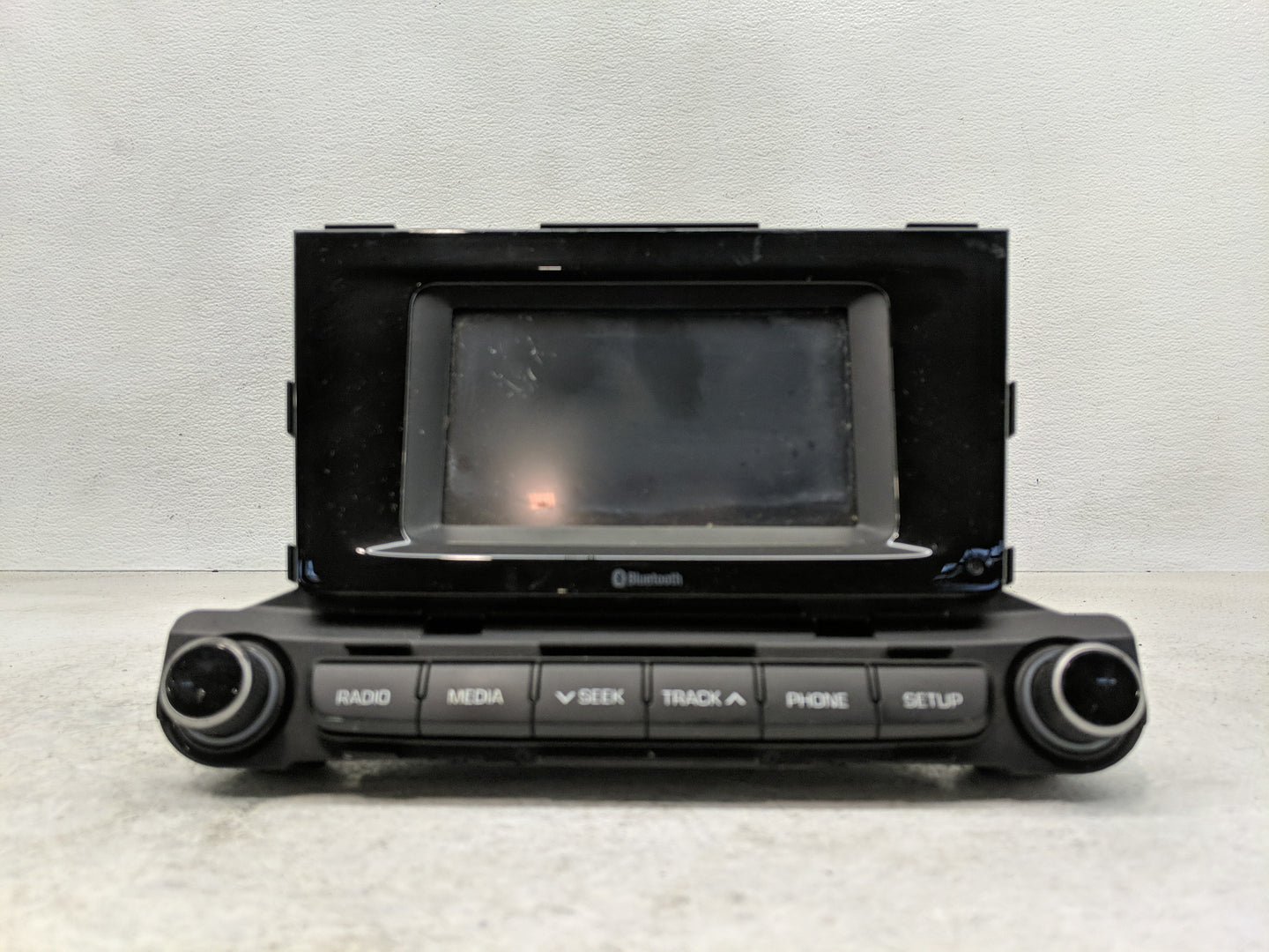 2018-2022 Hyundai Accent Radio AM FM Cd Player Receiver Replacement P/N:96180-J0060URD Fits Fits 2018 2019 2020 2021 2022 OE