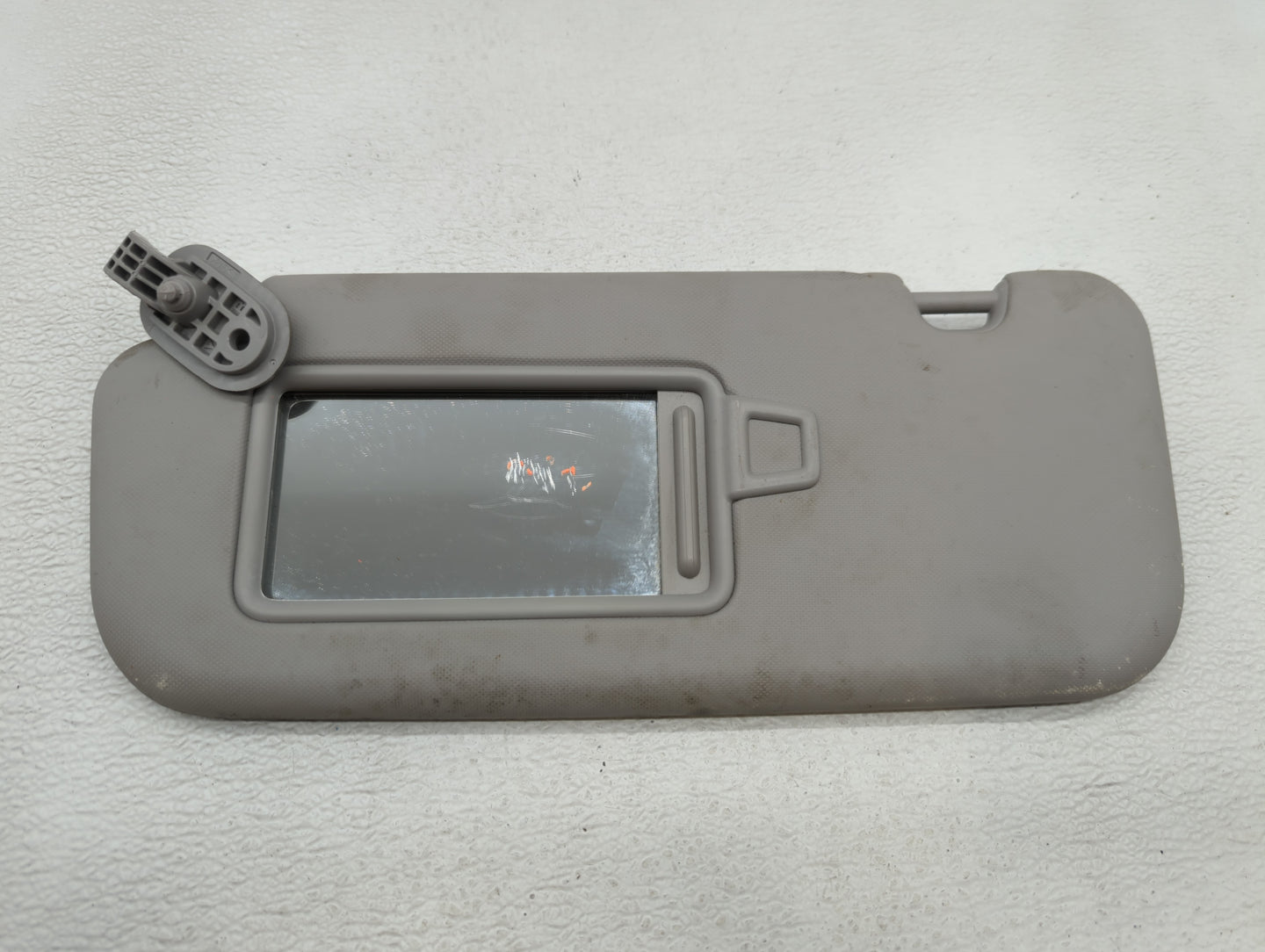 2018-2022 Hyundai Accent Sun Visor Shade Replacement Passenger Right Mirror Fits Fits 2018 2019 2020 2021 2022 OEM Used Auto