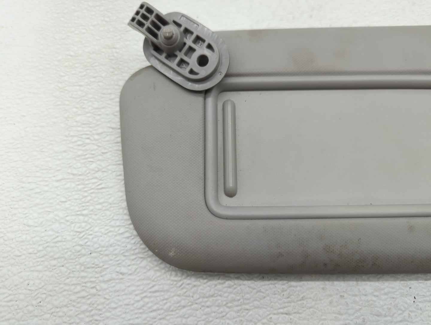 2018-2022 Hyundai Accent Sun Visor Shade Replacement Passenger Right Mirror Fits Fits 2018 2019 2020 2021 2022 OEM Used Auto