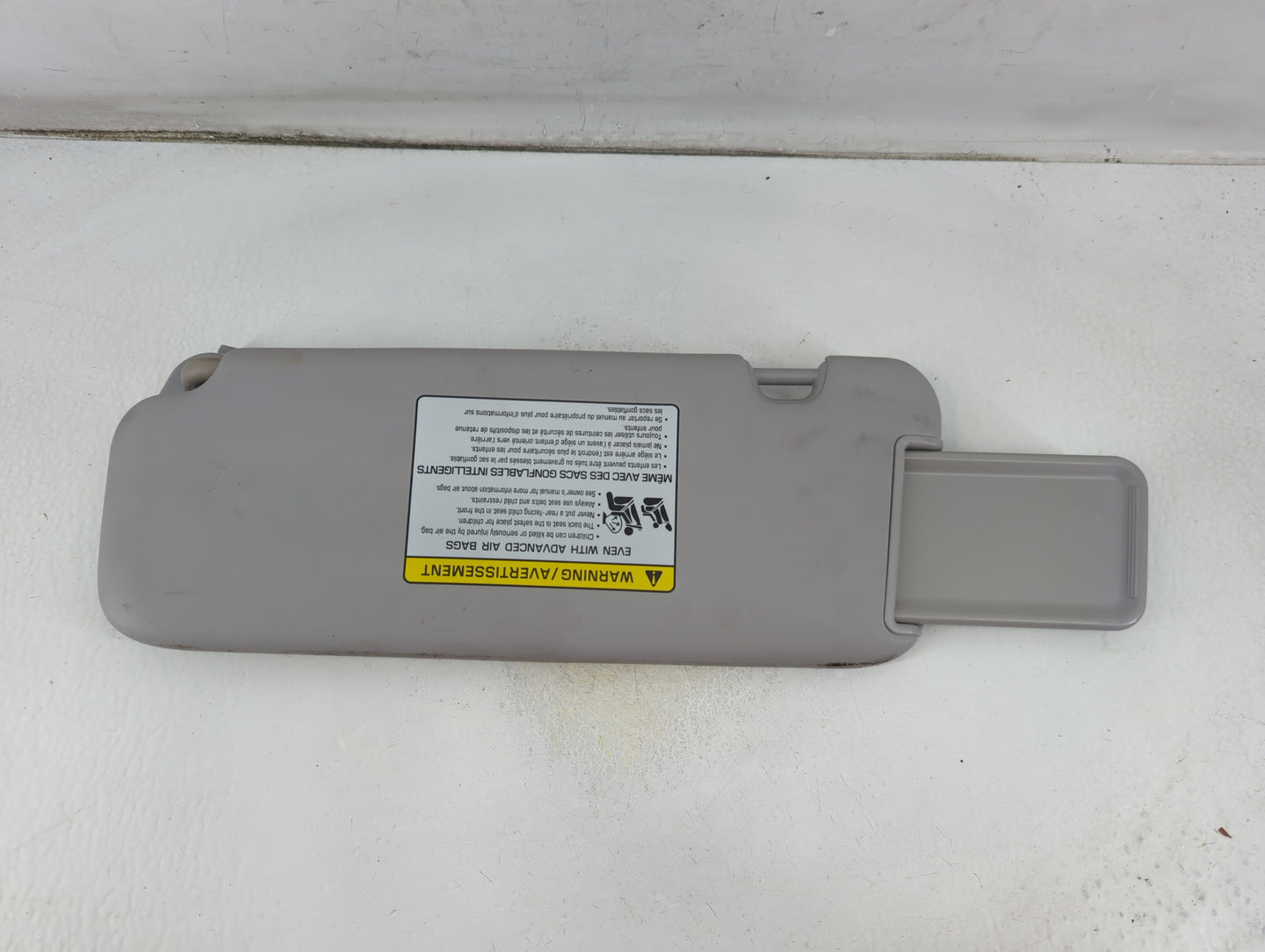 2017-2020 Hyundai Elantra Sun Visor Shade Replacement Passenger Right Mirror Fits Fits 2017 2018 2019 2020 OEM Used Auto Par