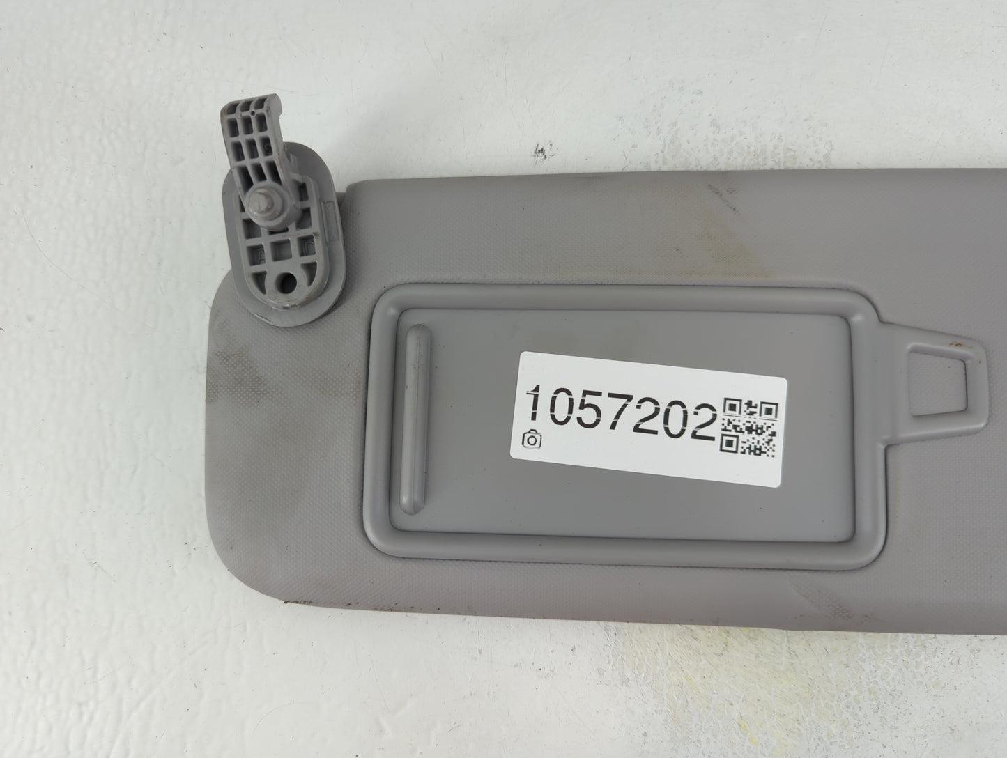 2017-2020 Hyundai Elantra Sun Visor Shade Replacement Driver Left Mirror Fits Fits 2017 2018 2019 2020 OEM Used Auto Parts -
