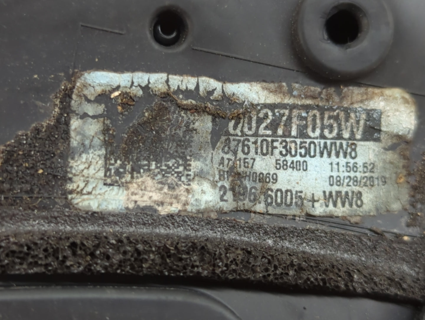 2017-2020 Hyundai Elantra Driver Side View Mirror - Left Door Mirror OEM Used - Oemusedautoparts1.com