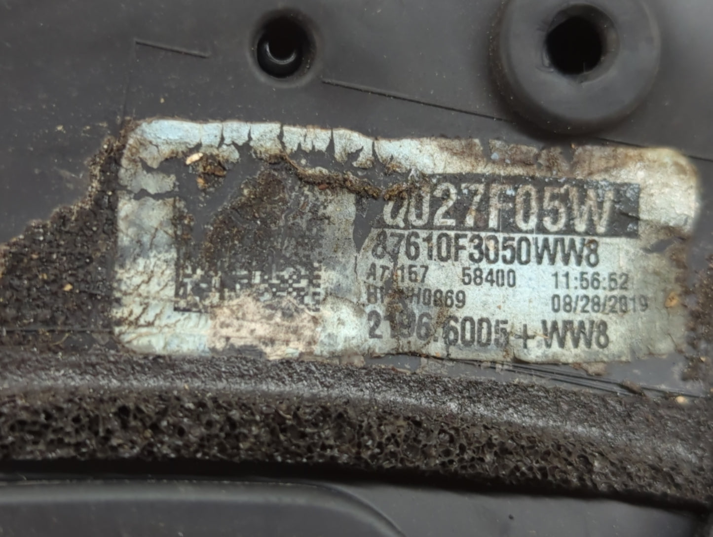 2017-2020 Hyundai Elantra Driver Side View Mirror - Left Door Mirror OEM Used - Oemusedautoparts1.com