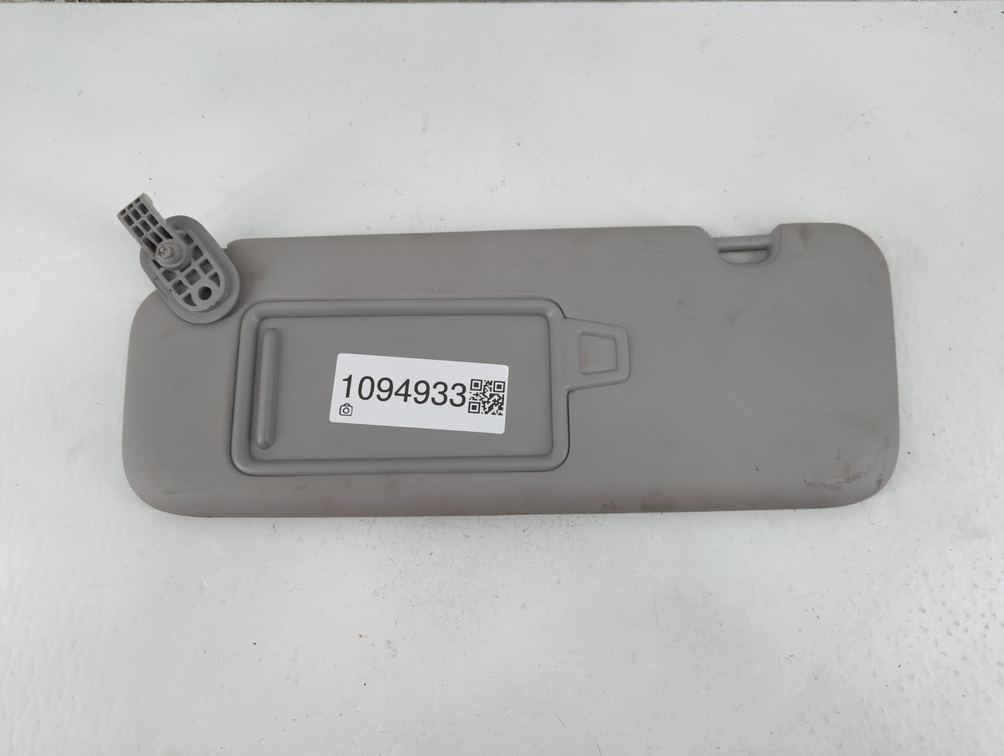 2017-2020 Hyundai Elantra Sun Visor Shade Replacement Driver Left Mirror Fits Fits 2017 2018 2019 2020 OEM Used Auto Parts -
