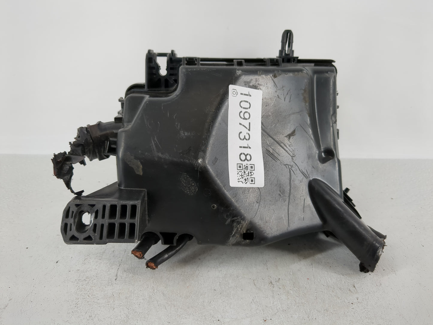 2019-2020 Hyundai Elantra Fusebox Fuse Box Panel Relay Module P/N:91956-F2025 Fits Fits 2019 2020 OEM Used Auto Parts - Oemu