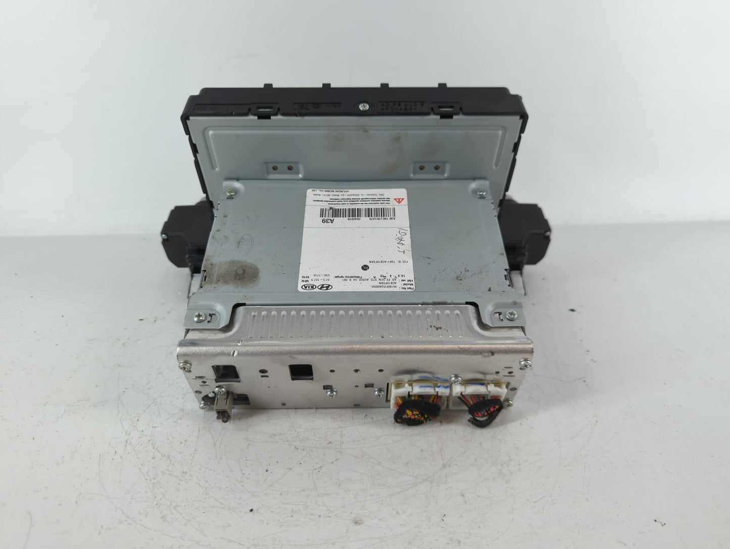 2019-2020 Hyundai Elantra Radio AM FM Cd Player Receiver Replacement P/N:96180F2UA0SSH Fits Fits 2019 2020 OEM Used Auto Par